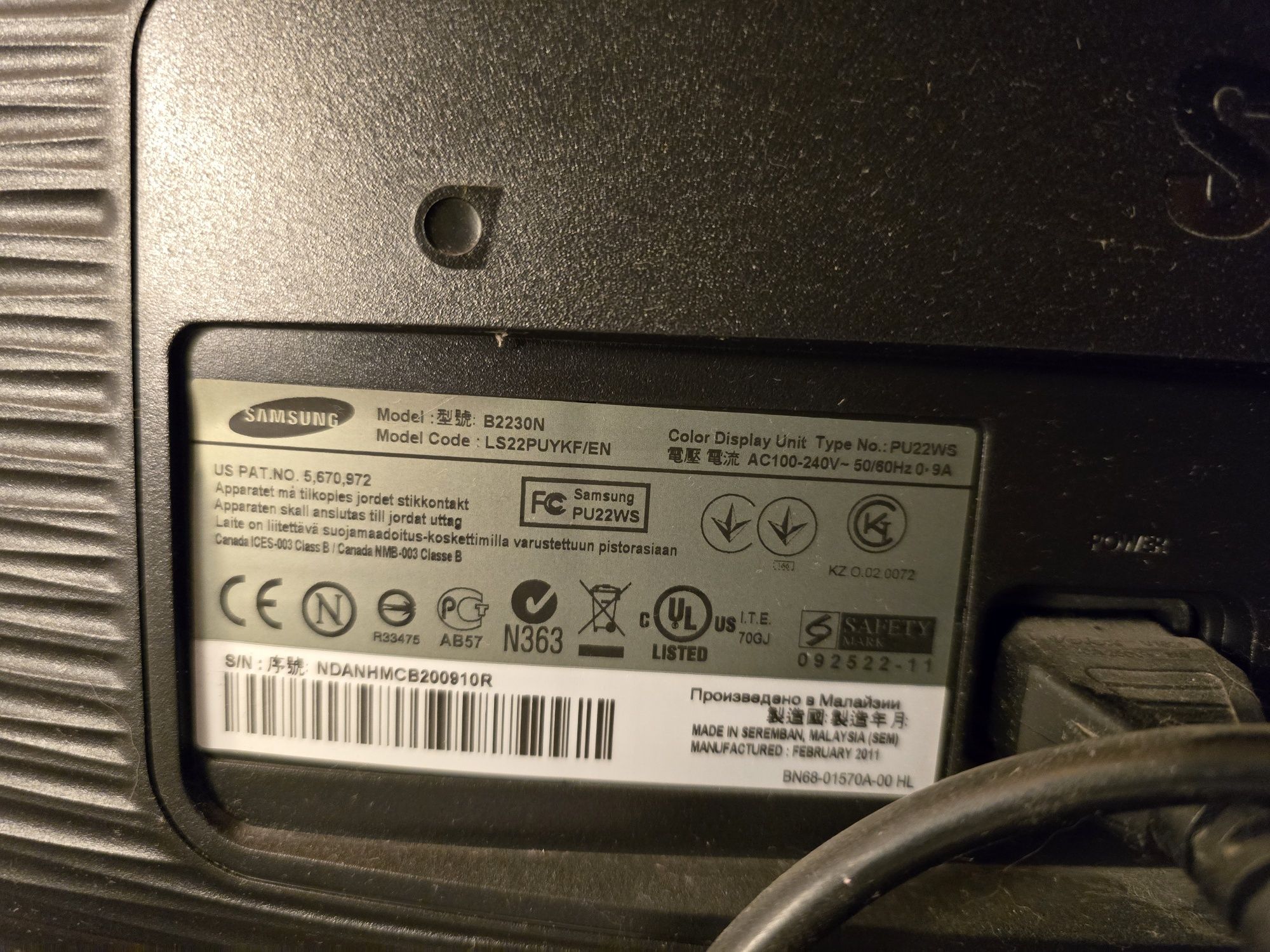 Monitor Samsung 22"  płaski svga