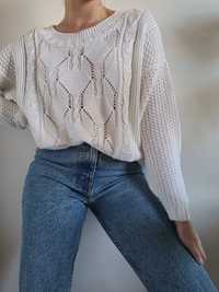 Długi biały oldschoolowy sweter oversize 80s vintage