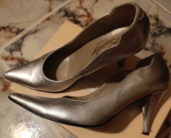 Sapatos Katy tamanho 37