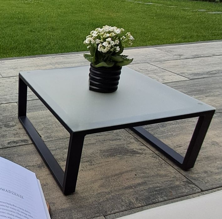 Stolik kawowy ogrodowy