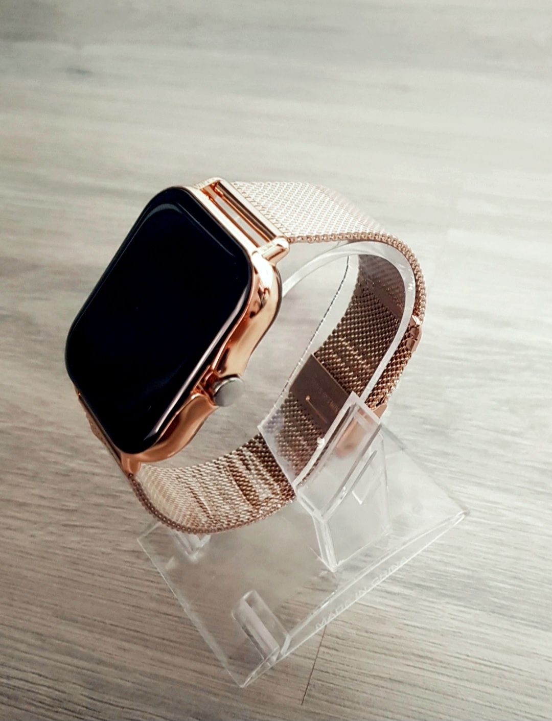 Złoty smartwatch damski NOWY