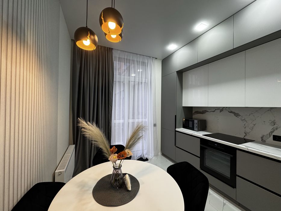 Подобова оренда квартри в ЖК Huge Пасічна/Зелена/Пимоненка