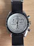 MoonSwatch Omega Moonphase Snoopy – metalowa koperta, nowy