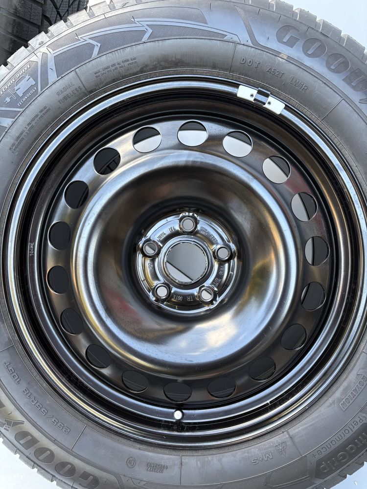 Комплект VW ID Buzz ID4 Audi Q4 8J x 18H2 ET45 ЦО 57,1