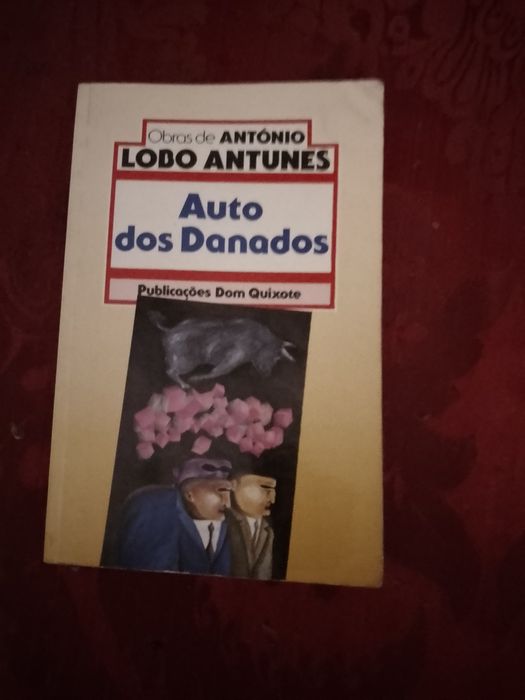 O nome da Rosa - Umberto Eco-9 ediçao-Difel-8E -Tshirt Gap-2E Desde 2E