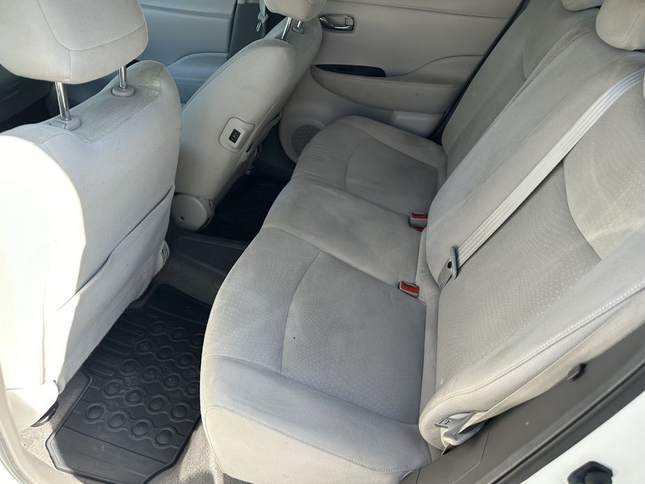 Продам Nissan Leaf