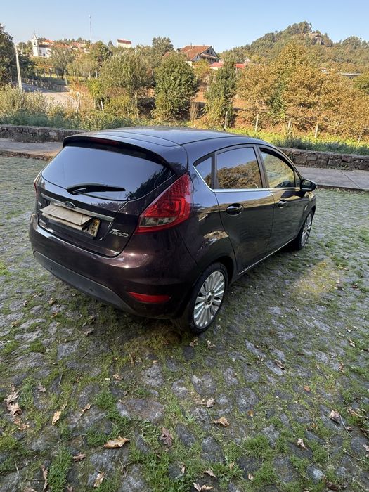 Ford fiesta estado impecavel