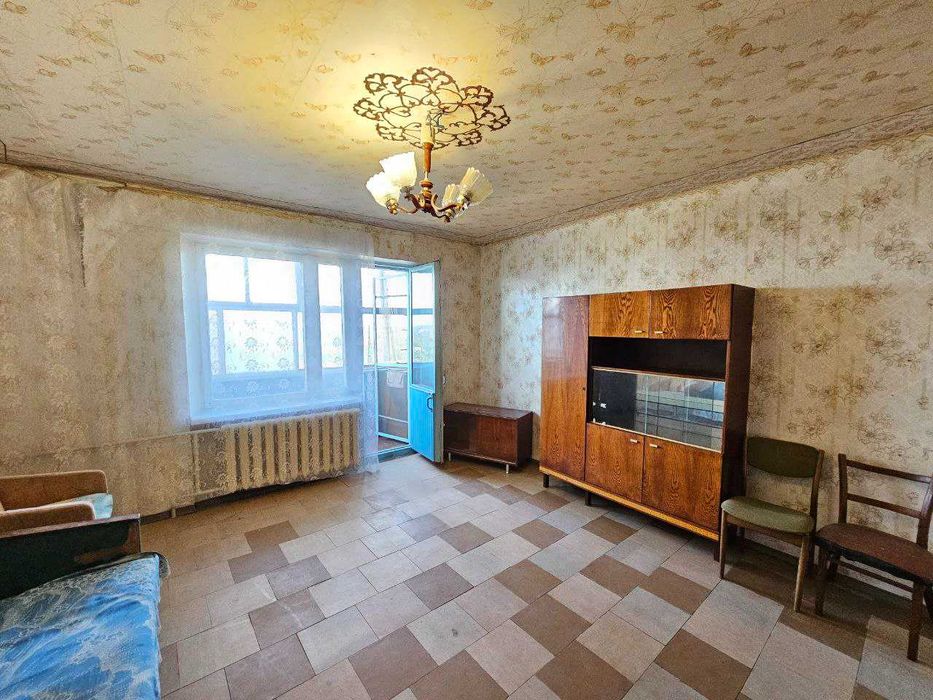 Продаётся трёхкомнатная чешка по улице Пушкина