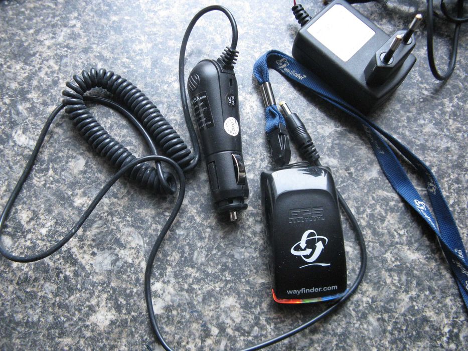 GPS Bluetooth Wayfinder Receiver. Urządzenie, ładowarka samoch 12V itd