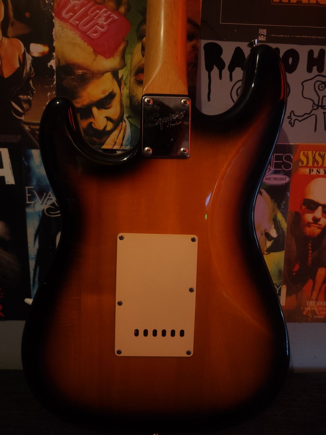 Gitara FENDER SQUIER stratocaster (+piecyk okablowanie i efekt)