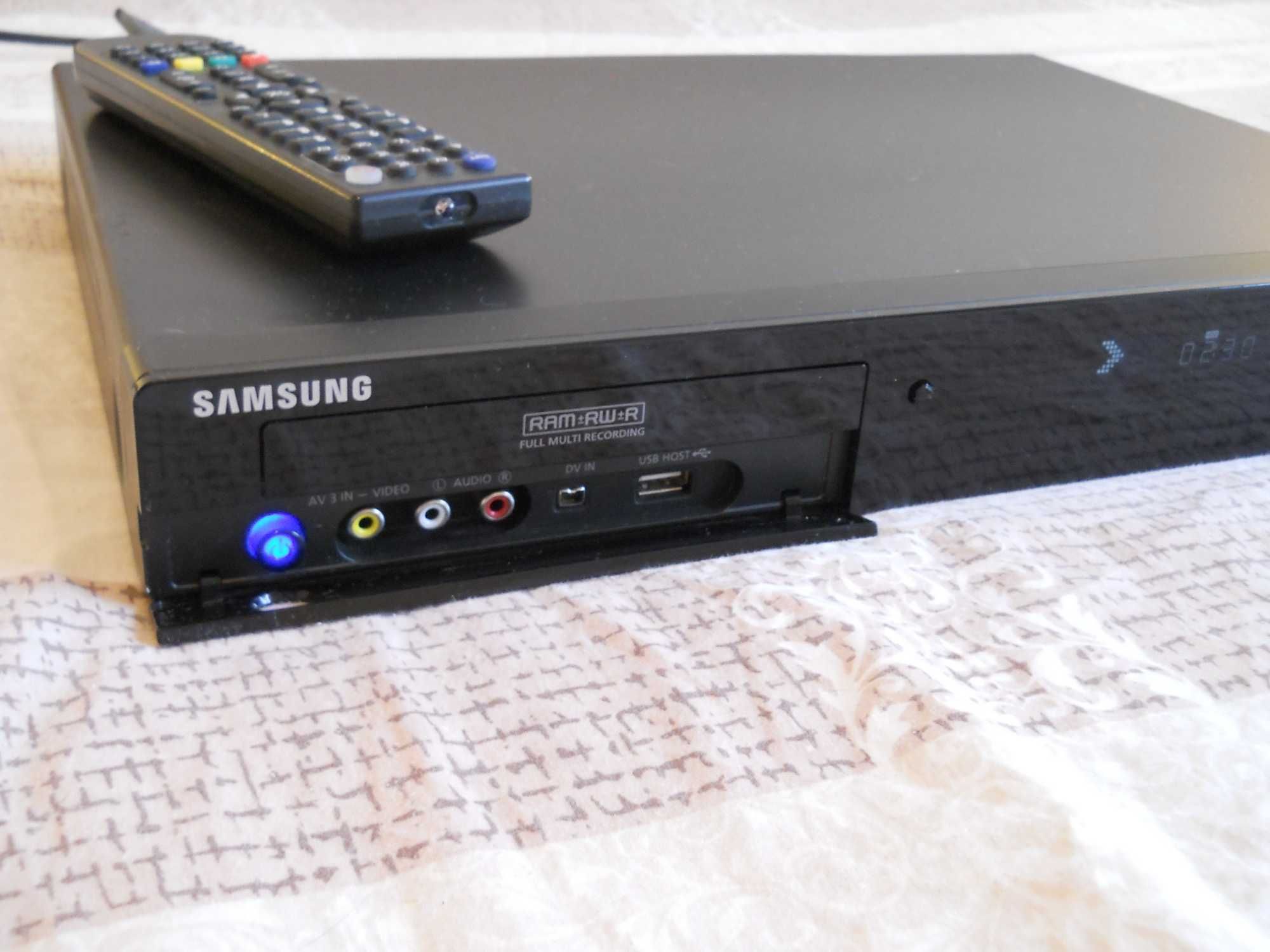 DVD-HDD-рекордер Samsung DVD-HR773 (HDD 160GB USB recorder)