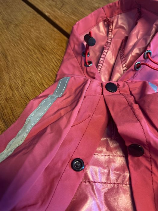 Kurtka typu wiatrówka dla psa