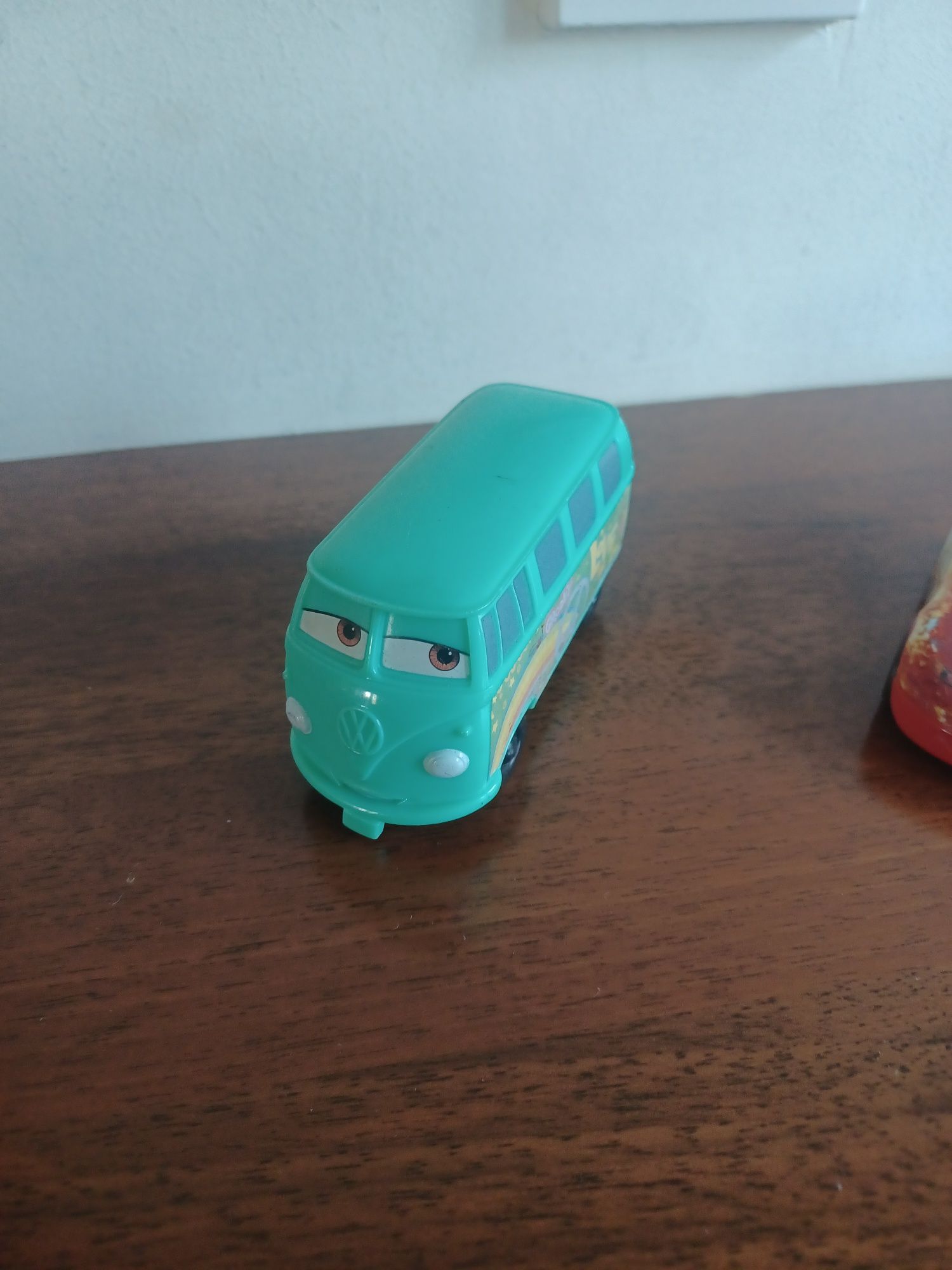 Dwa Autka Cars z bajki Disneya