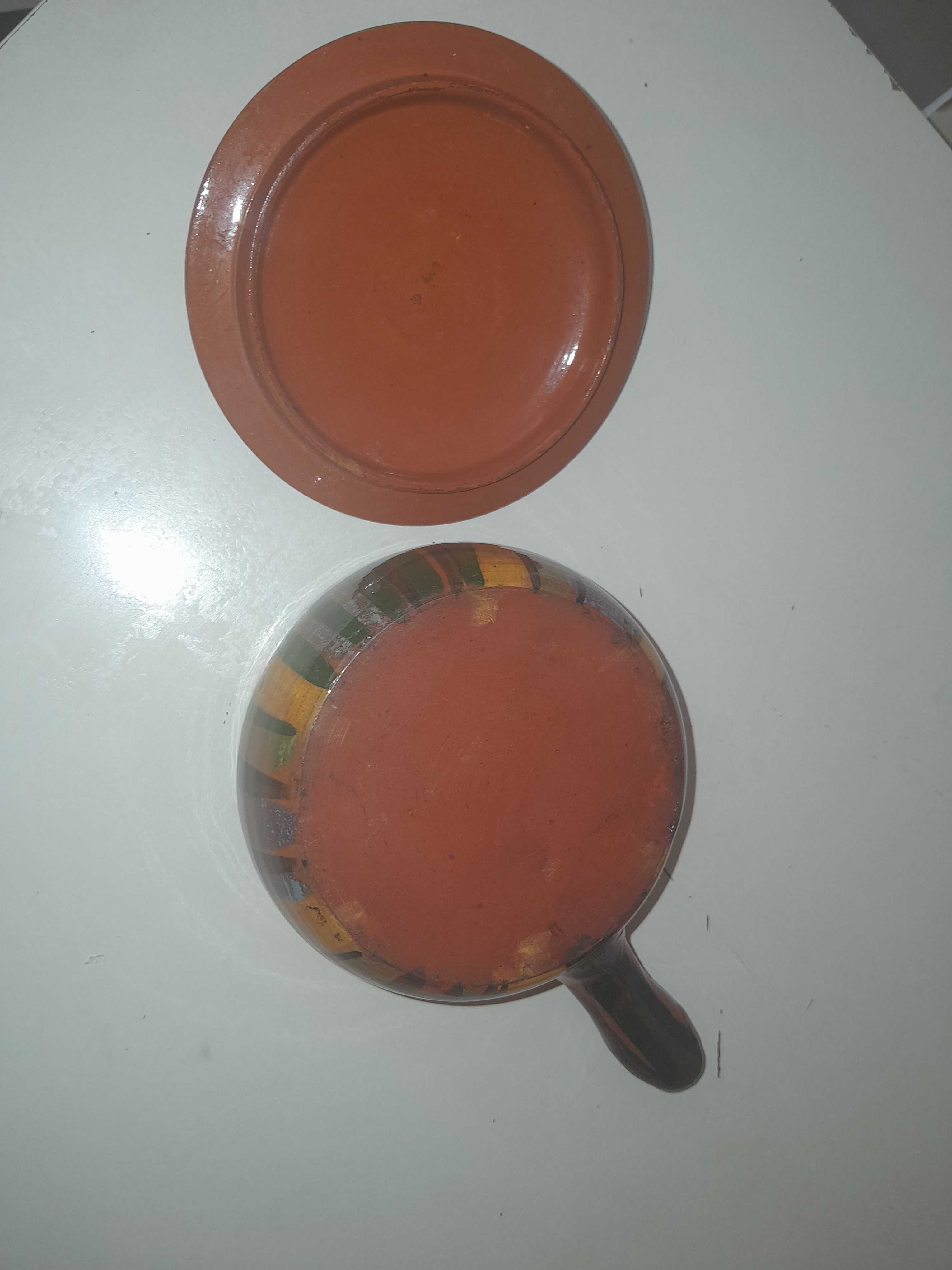 Peça de barro feito a mão mini