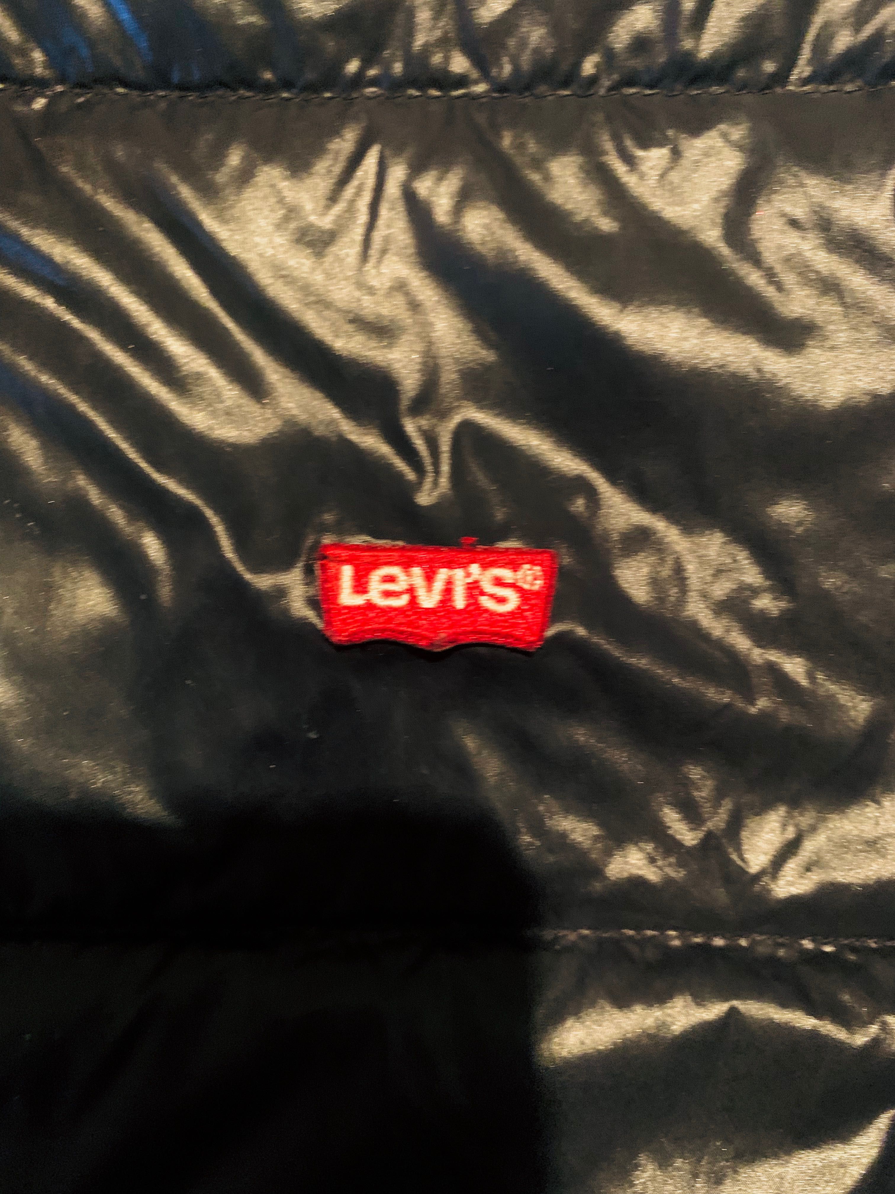 Casaco Levi’s de penas