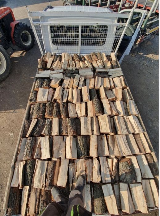 Sprzedaż drewna_Kominkowe_Opałowe_W walkach_Drzewo_Łupane