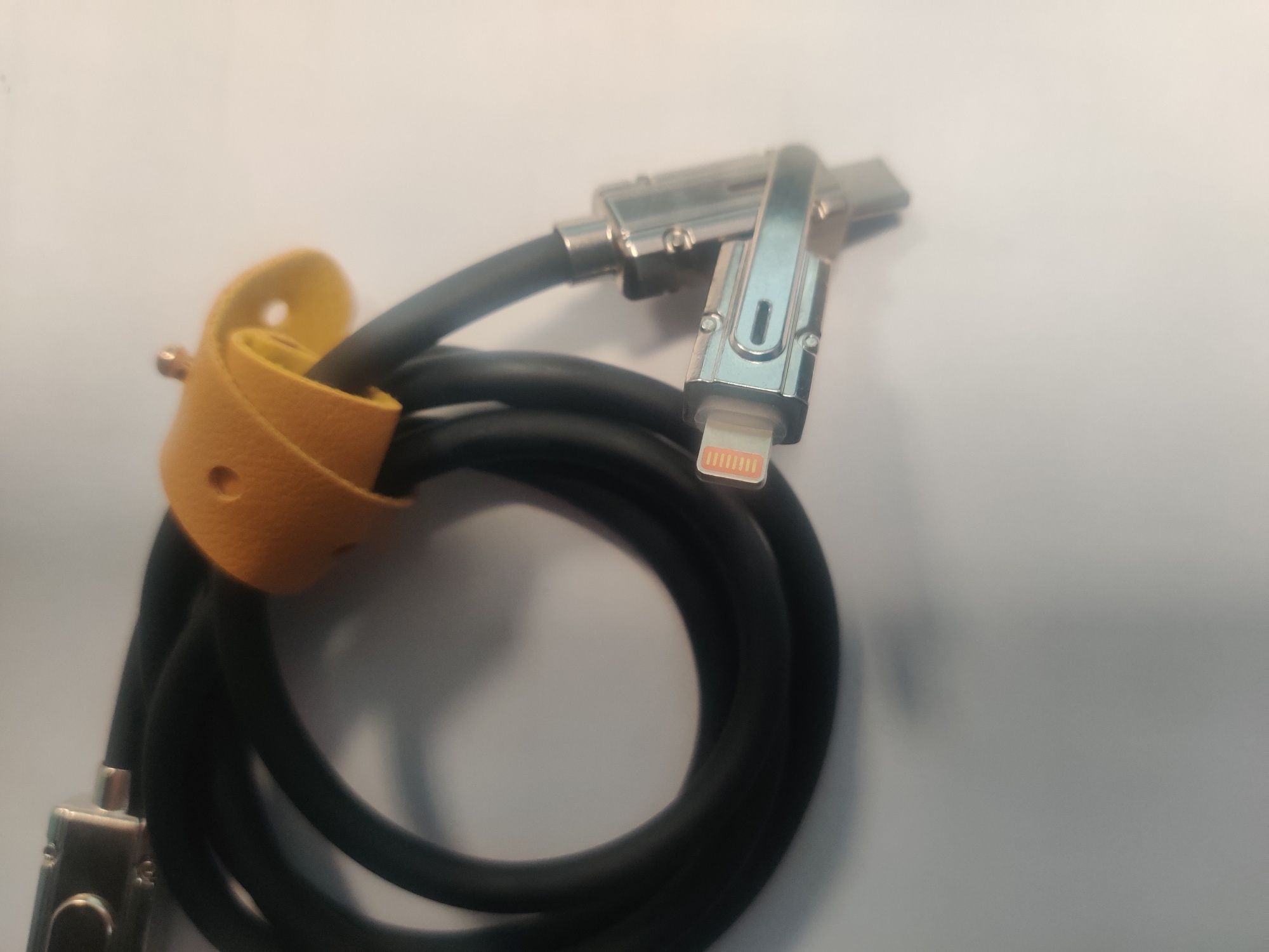 Універсальний USB кабель (USB/Type-C/Lightning)