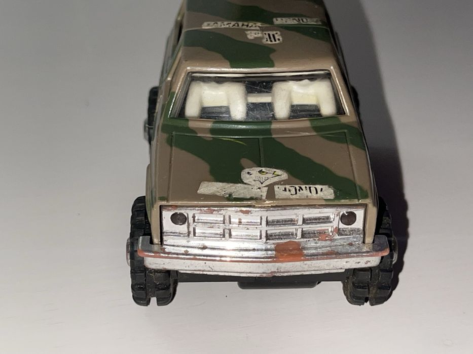 Stary Jeep Creata Hong Kong 1982 rok zabawka pojazd znokresu PRL