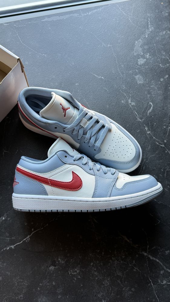 Nike Air Jordan 1 Low Blue Whisper Dune Red rozmiar 39 wkładka 25 cm.