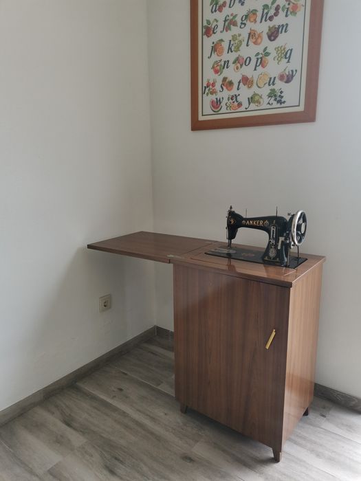 Máquina de costura antiga