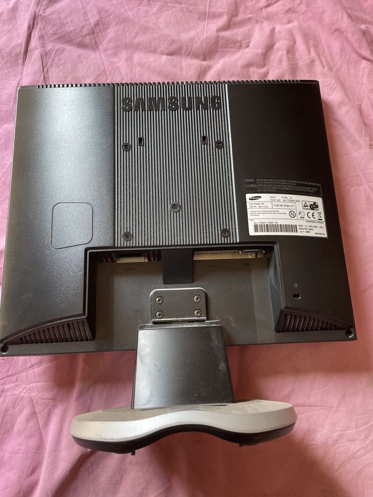 Samsung SyncMaster 713N