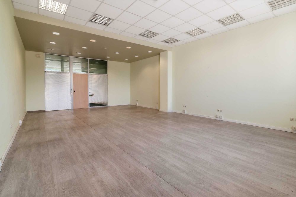Здам офісне приміщення 710 кв.м. Власник, генератор