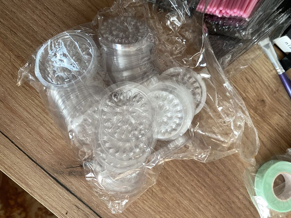 Матеріали та розхідники для майстра по нарощенню вій