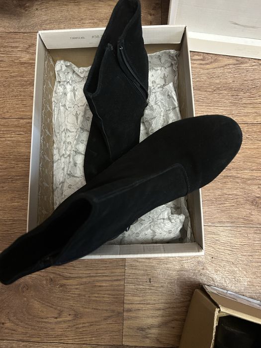 Замшеві ботінки Clarks