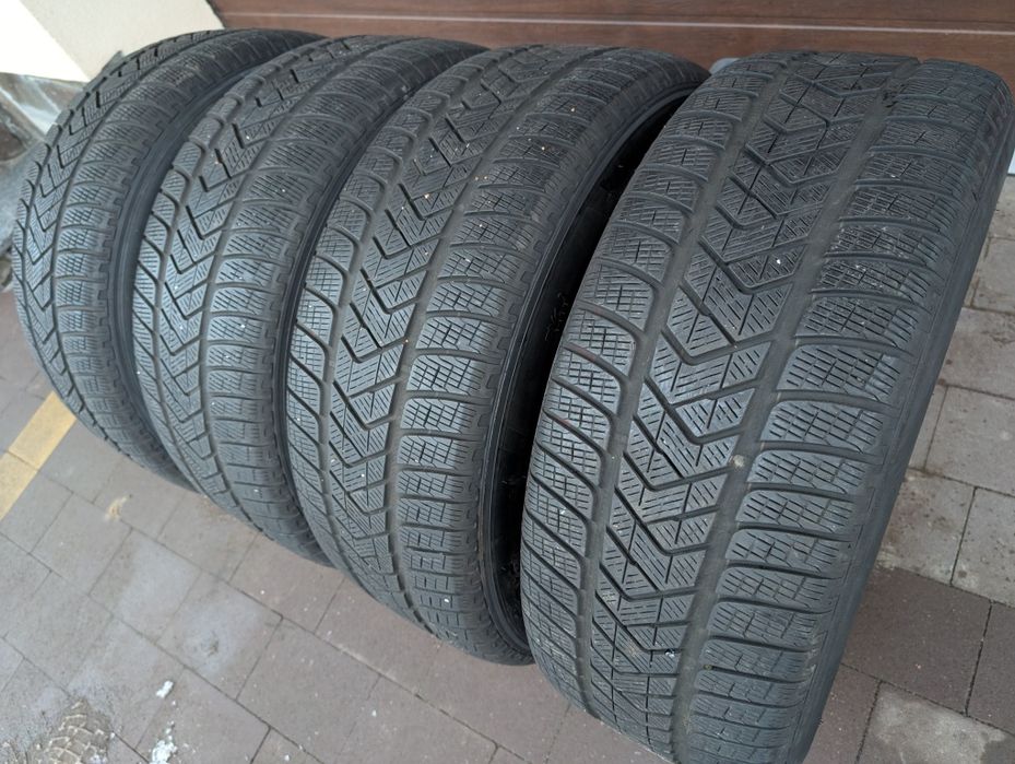 Шини 255/65 R18 зимові PIRELLI Scorpion