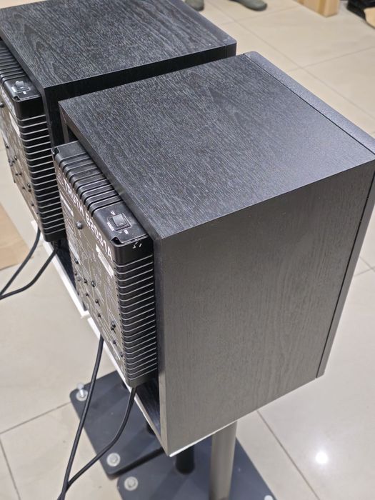Behringer B2031A Truth Студійні монітори (пара) акустична система