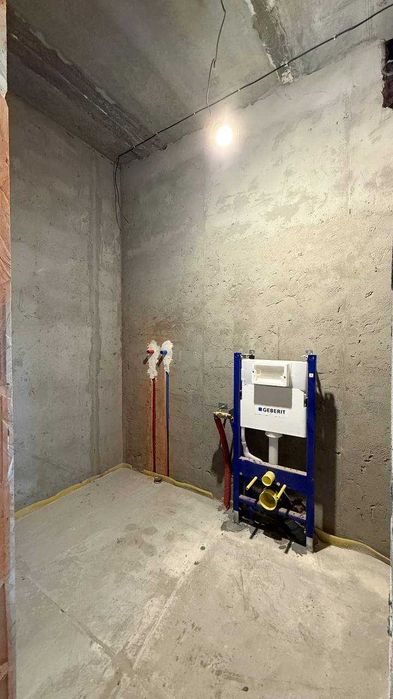 Таунхаус з ремонтом (під чистове оздоблення) в Ірпені.