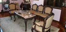 Lindíssimo conjunto antigo de 1 canapé, 2 cadeirões e mesa de centro.