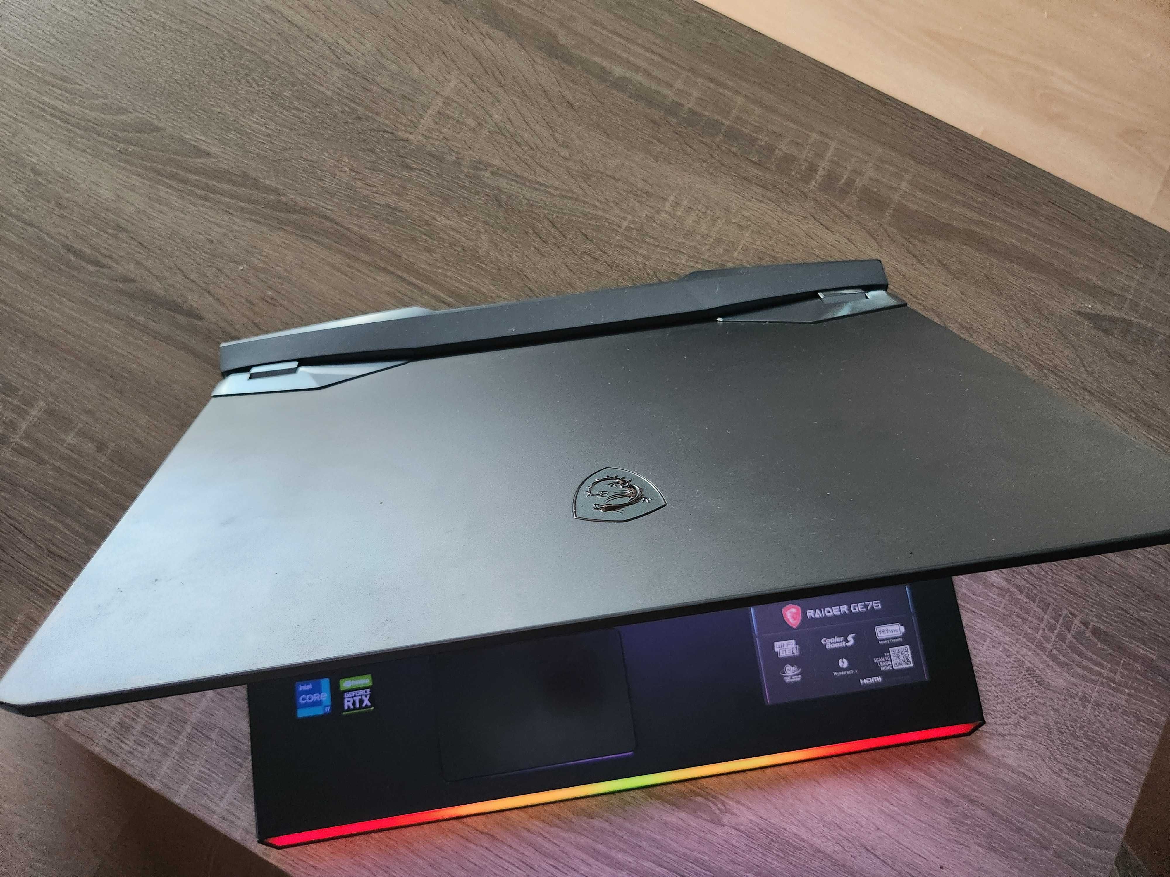 Laptop MSI Raider 17.3r Intel® Core™ i7-12700H GeForce RTX 3080 8GB
