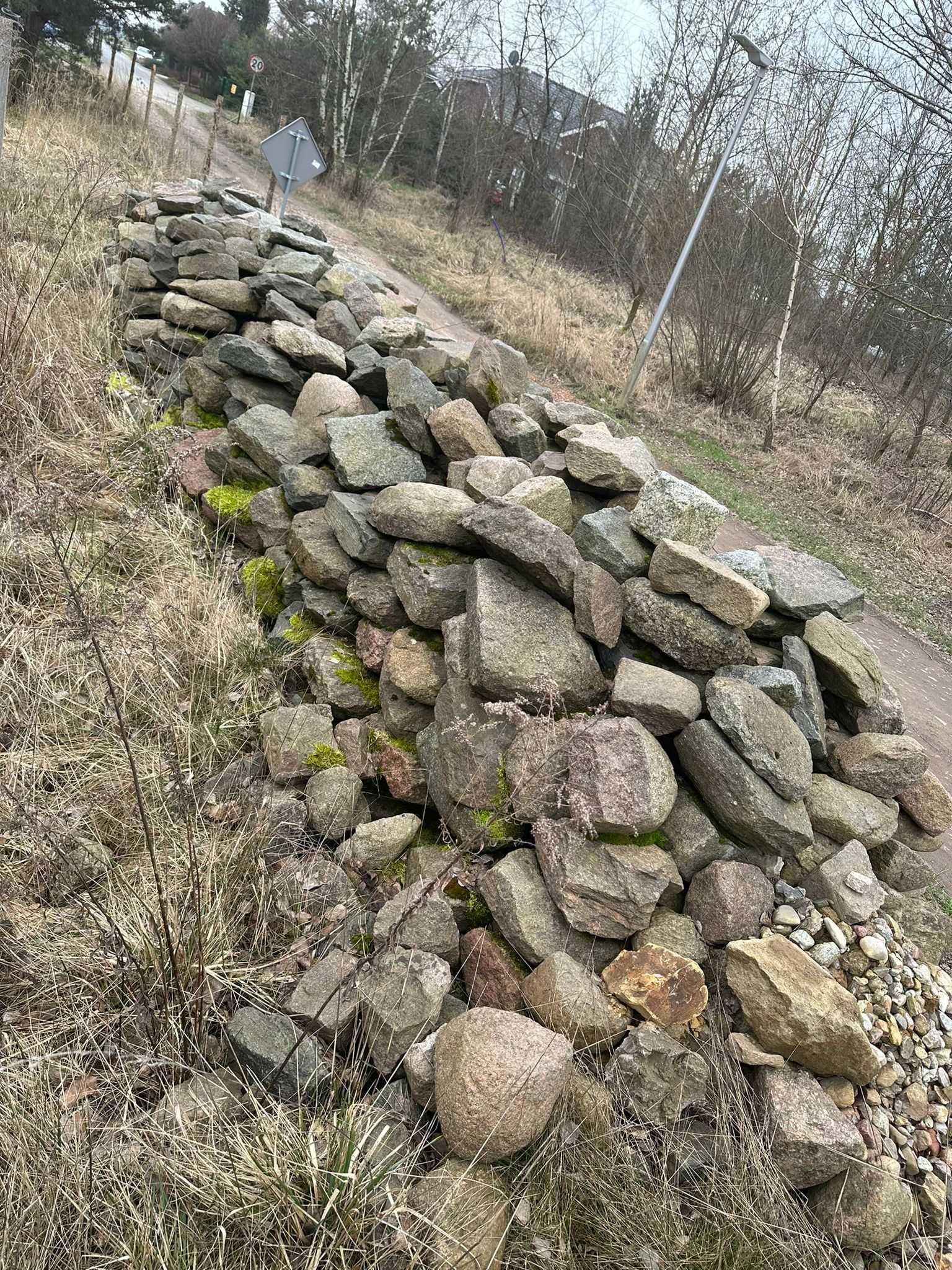 Kamień granit / polny łupany ogrodzenie mur ścieżki podjazdy