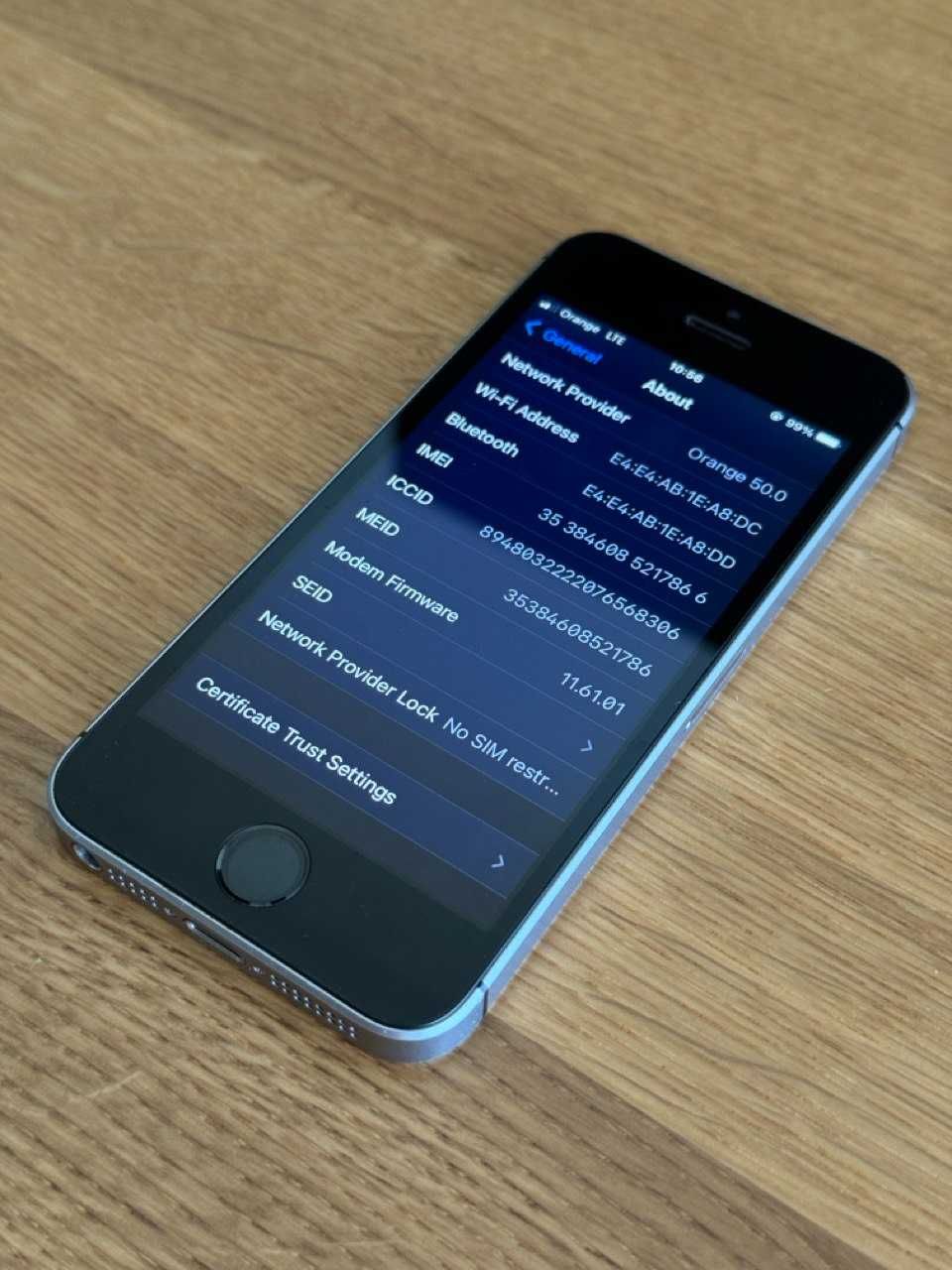 Iphone SE, 128GB, stan kolekcjonerski, 93% baterii, 1 generacja