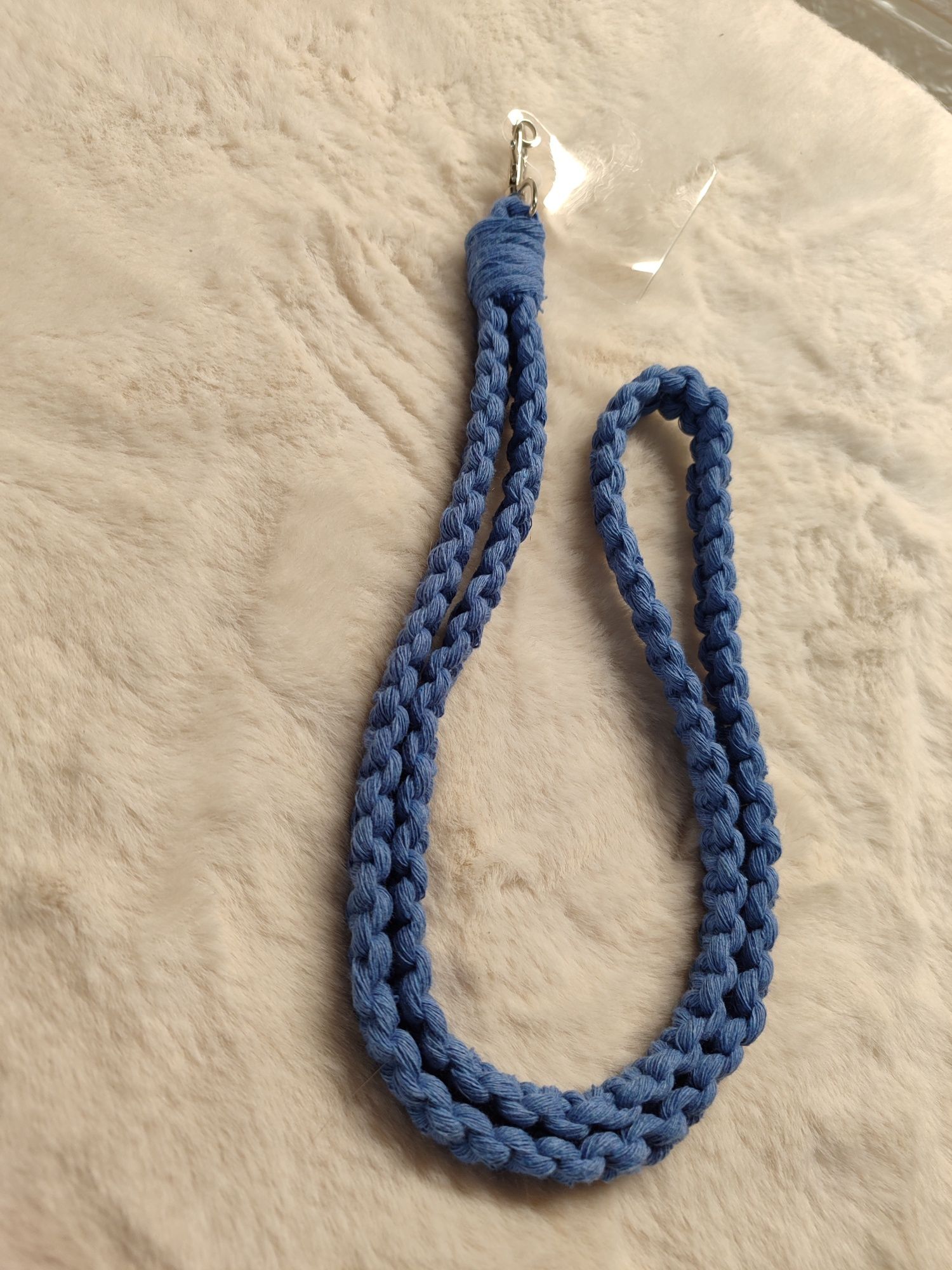 Alça para telemóvel macramé