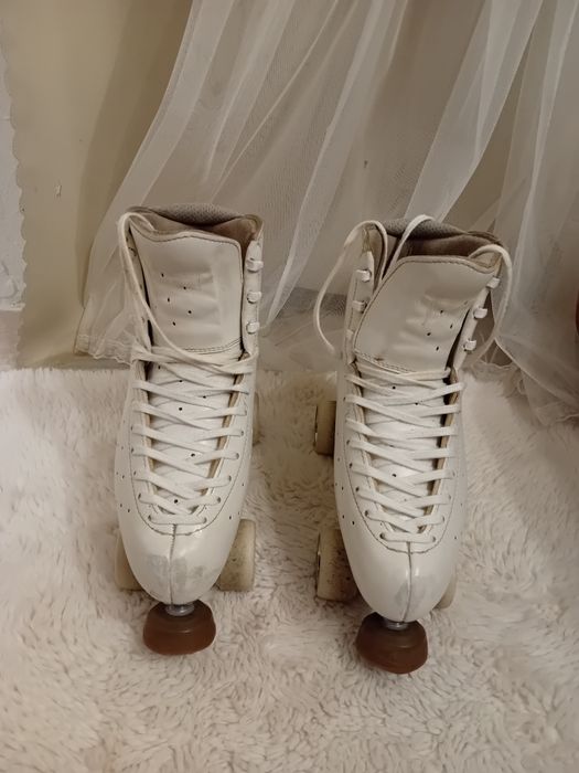 Patins com o número 270