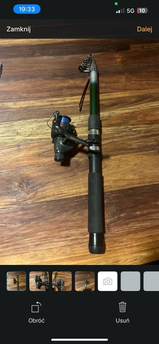 Wędka teleskopowa z kołowrotkiem – gotowa do łowienia.