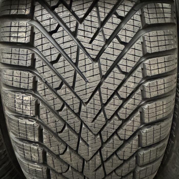 2x 225/50r17 Pirelli Cinturato Winter 2 NOWE