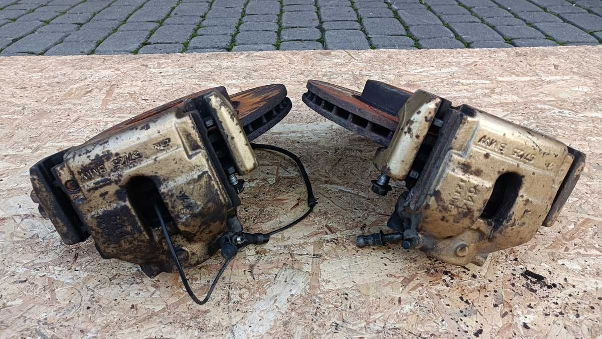 Zaciski Duże Hamulce + Tarcze Zestaw Swap BMW E46 330i 330D Przód