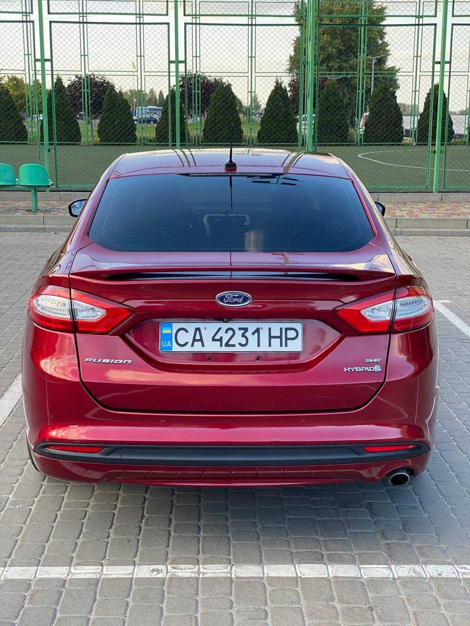 Ford Fusion Hybrid SE