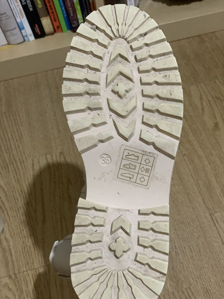 Botas bege Tiffosi