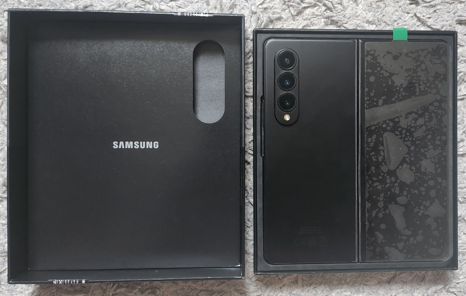 SAMSUNG Galaxy Fold 4