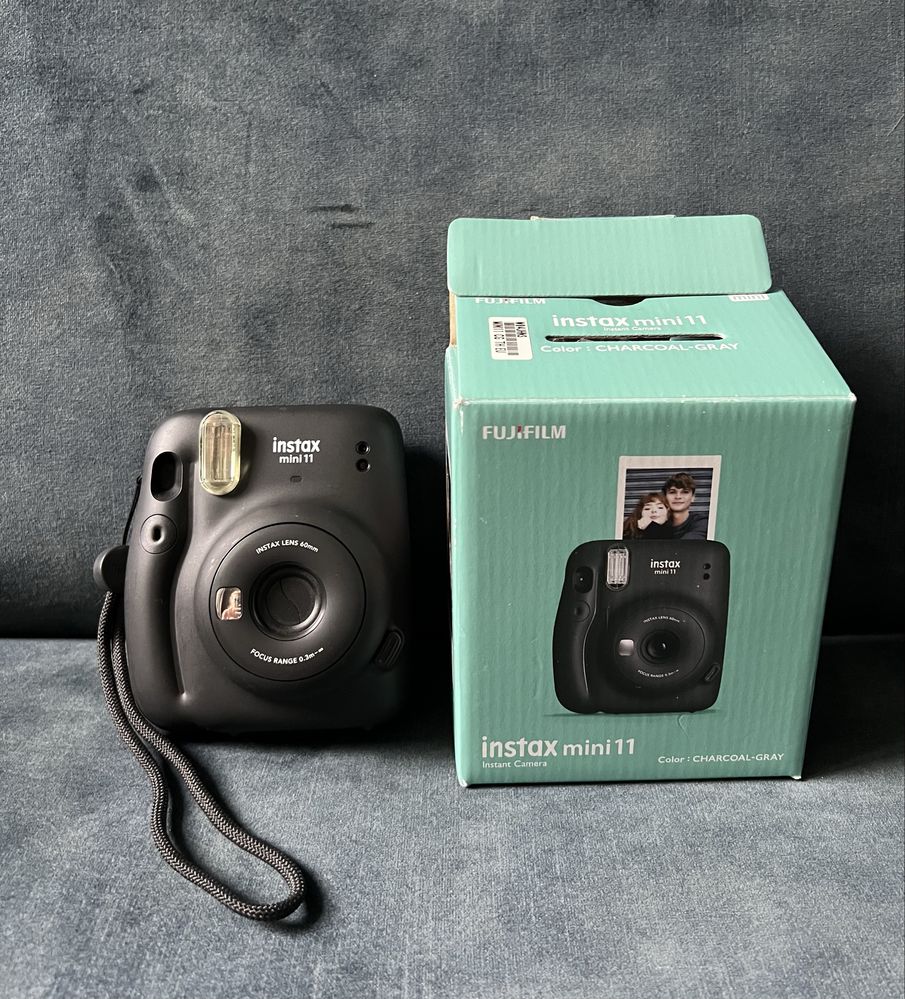 Камера миттєвого друку Fujifilm Instax Mini 11 CHARCOAL GRAY