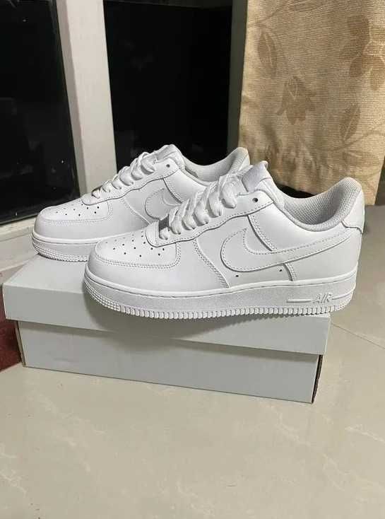 biały\AirF1*Nike nowy UnisexTrampki.40.5