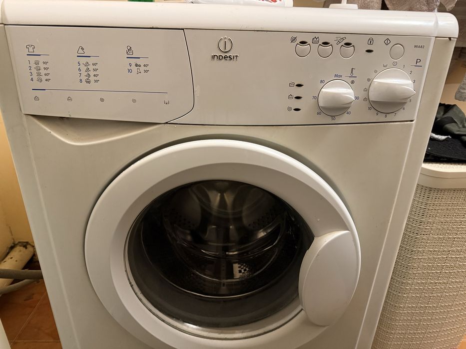 Пральна машина Indesit WIA 82