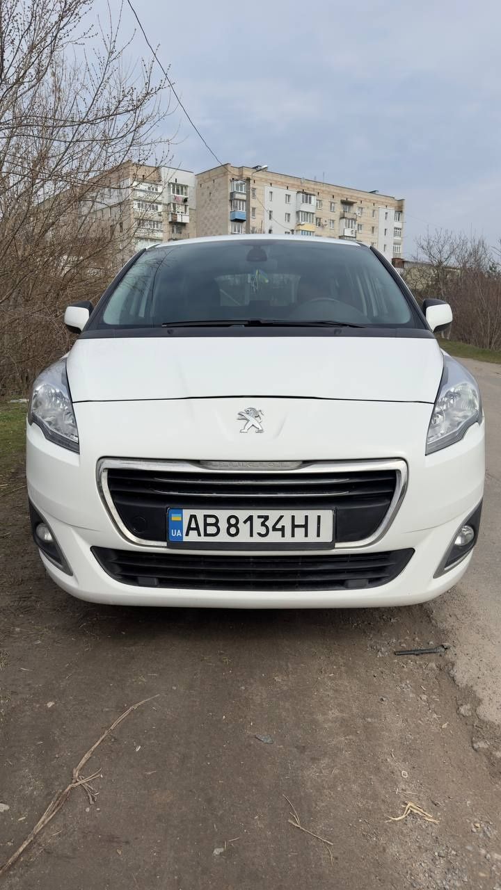 Продам Peugeot 5008