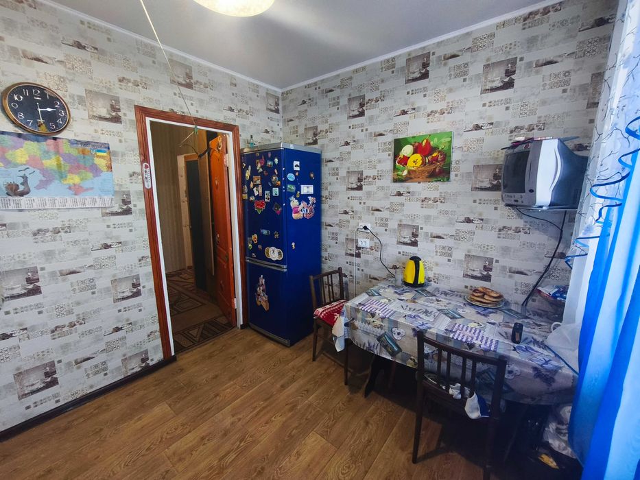 ТЕРМІНОВО! Продам 1-но кімнатну квартиру з меблями і технікою!