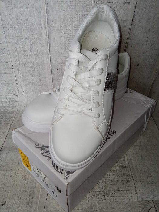 Nowe białe buty sportowe trampki adidasy z cekinami cyrkoniami 40