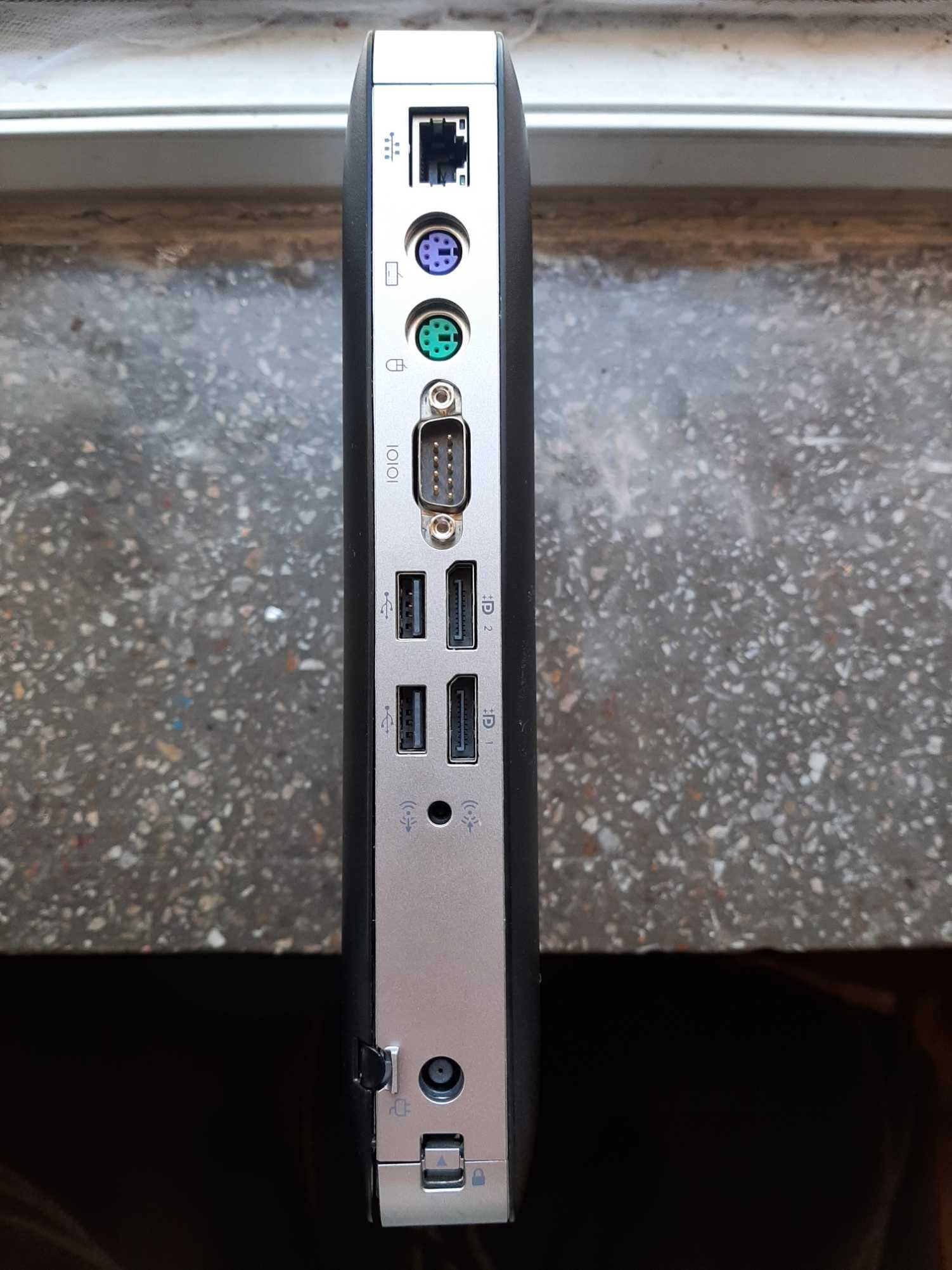 Terminal HP T630 Thin Client [Po burzy - NIE DZIAŁA - Uszkodzony]